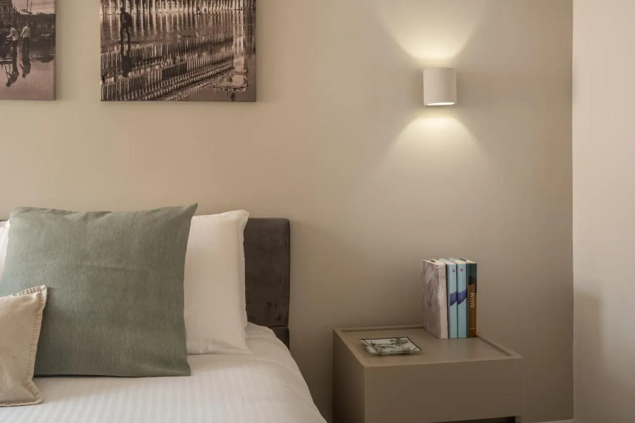 Sant'Aponal Cozy Apartment With Balcony R&R Venice