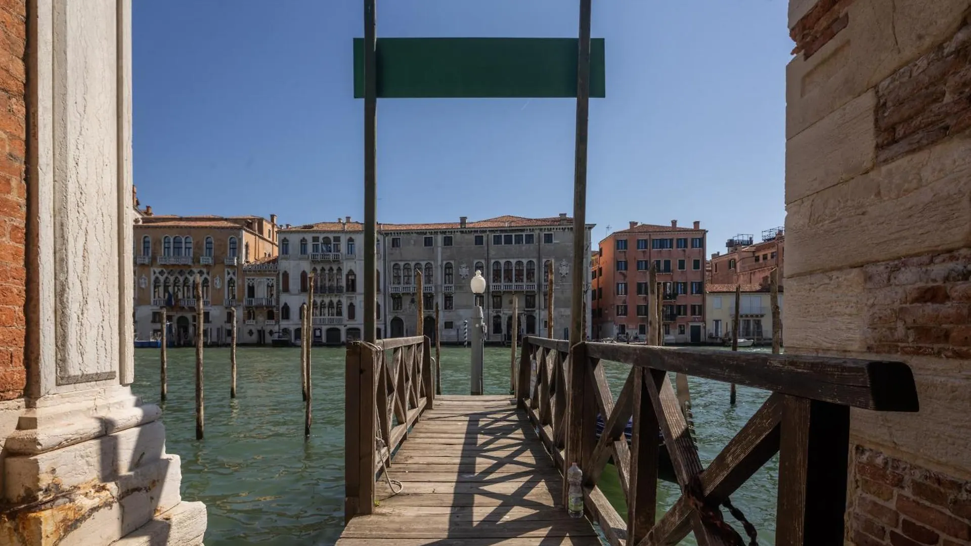 Sant'Aponal Cozy Apartment With Balcony R&R Venice Italy