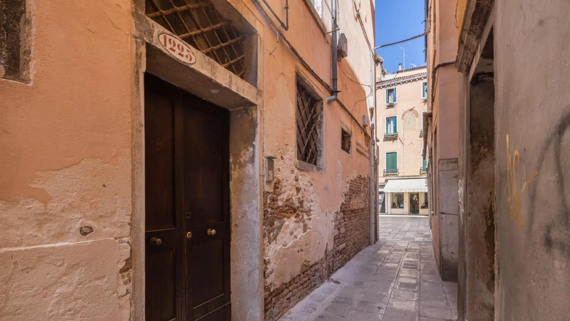 Sant'Aponal Cozy Apartment With Balcony R&R Venice