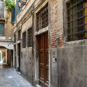  Apartment Cianis
